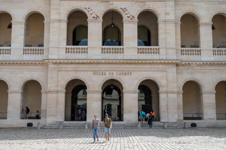 France and Guinea Transformed Restitution into a Political Deal