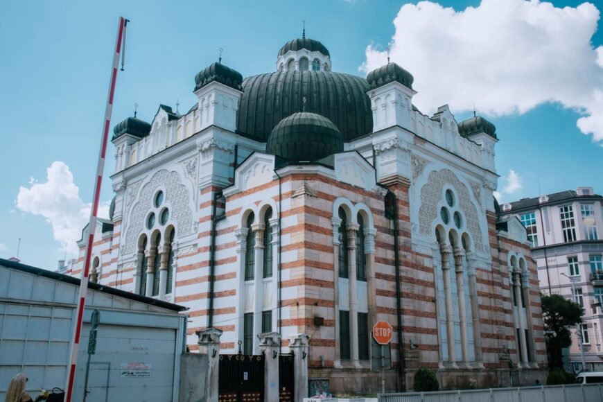 Italian Jews Attacked and Threatened at Sofia Hotel