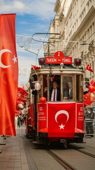 Turkish Court Prohibits Sale of New Book by Former Istanbul Mayor Ekrem Imamoglu